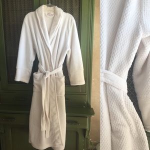 Dearfoams Women’s plush robe